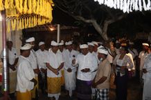 Sekda Adi Arnawa Hadiri Pujawali di Pura Dalem Alit dan Paibon Pura Arya Wang Bang Pinatih Sekda Wayan Adi Arnawa