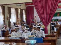 Astra Motor Bali Berikan Materi Pembekalan Dunia Industri di SMK Negeri 1 Amplapura SMK Negeri 1 Amplapura