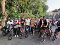 Peringati Hari Lingkungan Hidup dan World Bicyle Day, Jaya Negara Bersepeda Bersama SAMAS Keliling Kota Hari Lingkungan Hidup