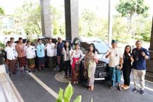 Universitas Udayana Terima Tiga Bantuan Mobil Operasional dari Bank Mandiri unud mandiri
