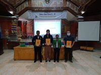 Seminar Alumni Fakultas Ilmu Budaya Dalam Rangka Yudisium Ke-148 Seminar Alumni Fakultas Ilmu Budaya unud