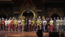 Seniasih Giri Prasta Hadiri Wimbakara Desain dan Peragaan Busana PKB Tahun 2022 Ketua Dekranasda Kabupaten Badung