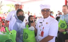 Berbagi Kasih, Bupati Tabanan Berikan Bantuan kepada Anak Yatim Piatu Yatim Piatu