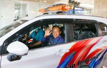 Gubernur Bali Kembali Fasilitasi CSR 1 Unit Mobil Operasional Majelis Desa Adat dari PT. Bank Mandiri MDA