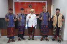 Jelang Hari Raya Galungan & Kuningan, PLN Imbau Pemasangan Penjor 2,5 Meter dari Jaringan Listrik Penjor