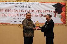 Kuliah Umum di Unud, Bupati Tamba: Jangan Menyerah, Sarjana Hukum Dibutuhkan di Setiap Lapangan Pekerjaan Kuliah Umum