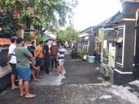 Dosen Undiksha Ditemukan Meninggal di Rumahnya evakuasi