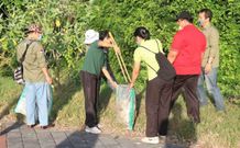 Peringati Bulan Bung Karno dan Hari Lingkungan Hidup Sedunia, Pemprov Bali Gelar Resik Sampah dan Penebaran Benih Ikan Bulan Bung Karno