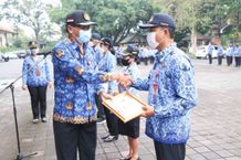 Hari Kesadaran Nasional, Pemkab Tabanan Imbau ASN Tanamkan Jiwa Melayani dan Membantu Masyarakat Hari Kesadaran Nasional