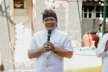 Bupati Badung Hadiri Upacara Atma Wedana Bersama dan Mepandes di Pura Pasek Agung Tegal Denpasar Bupati Badung