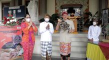 Diskerpus Badung Gelar Pameran Baligrafi Tulisan Bali Baligrafi Tulisan Bali