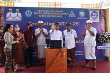 Puncak Hut Ke-25 Perumda Tirta Sewakadarma, Wawali Arya Wibawa Launching Pembayaran Kanal Qris Wawali Arya Wibawa