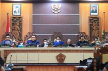 Fraksi Sampaikan Pandangan Umum pada Rapat Paripurna III Tahun 2022 Jembrana