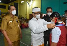 Wali Kota Jaya Negara Buka MPLS SMP di Kota Denpasar, Tekankan Kegiatan Motivasi Siswa untuk Semangat Belajar Wali Kota Denpasar, I Gusti Ngurah Jaya Negar