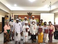 Desa Pemecutan Kelod Gelar Pembinaan Pemangku dan Serati Banten Desa Pemecutan Kelod