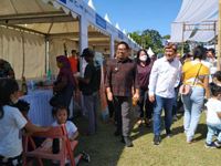 Buka Festival Pasar Senyum Rakyat, Wawali Arya Wibawa Ajak Tiga Holding Ciptakan Ekosistem Dukung Pemberdayaan UMKM Wawali Arya Wibawa