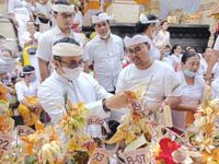 Wali Kota Jaya Negara Hadiri Karya Mamukur Maligia Punggel Desa Adat Yangbatu Wali Kota Jaya Negara