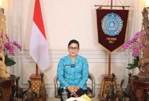 Putri Koster Ajak PKK Provinsi Bali Sambangi Penderita Stunting PKK