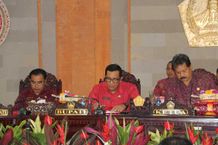 Rapat Paripurna Ke-6, Bupati Sanjaya Apresiasi Persetujuan Bersama Terhadap 3 Ranperda Tabanan Rapat Paripurna