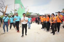 Jalan Santai Meriahkan Hari Ke-75 Koperasi Nasional, Sekda Adi Arnawa Berharap Eksistensi Koperasi Segera Bergeliat Sekda Adi Arnawa
