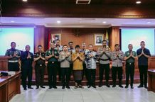 Kunjungan Kerja Pemerintah Kota Samarinda di Badung Sekda Adi Arnawa