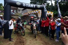 Lepas Ratusan Rider, Bupati Sanjaya Harap Mampu Geliatkan Sektor Pariwisata di Kabupaten Tabanan Riders