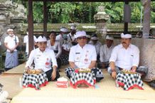 Maknai Tumpek Krulut, Bupati Sanjaya Ajak Masyarakat Jaga Keselarasan Alam Semesta Berlandaskan Kasih Sayang Kasih Sayang