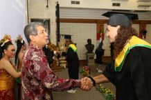 Penyerahan Sertifikat Kelulusan Program Internasional Sport and Physiotherapy fk unud
