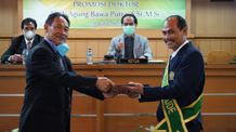 Anak Agung Bawa Putra Raih Doktor Ilmu Kedokteran Setelah Buktikan Potensi Ekstrak Kulit Batang Kayu Manis Dalam Pengendalian Kadar Gula Darah fk unud