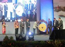 Gubernur Wayan Koster Buka Rembug Nasional dan Rapat Pengurus Pusat Pleno Ke-1 APTISI Gubernur Wayan Koster
