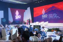 Bauran Kebijakan Bank Sentral Mendukung Stabilitas dan Pemulihan Ekonomi Bank Sentral