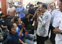 Gubernur Wayan Koster Tinjau Pelayanan Pajak di PPRD Kota Denpasar dan Kabupaten Badung Gubernur Bali Wayan Koster