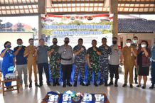 Kadispotmaral Buka Secara Resmi Giat Penanaman Mangrove oleh Pangkalan TNI AL Denpasar TNI AL