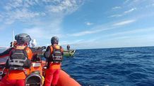 12 Nelayan Ditemukan Selamat Usai Perahu Terbalik di Perairan Kubutambahan Kubutambahan