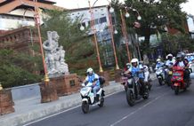 Ajak Masyarakat Pakai Kendaraan Listrik, PLN Gelar Parade di Bali Kendaraan Listrik