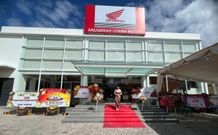 Siap Berikan Layanan Lebih Nyaman, Dealer Honda AUM Hadir dengan Wajah Baru AUM
