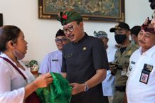 Sekda Buleleng Resmikan Rumah Pajang Produk UMKM di Tejakula Buleleng