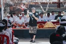 Bupati Badung Hadiri Karya Atma Wedana Lan Manusa Yadnya Desa Adat Padang Luwih Badung