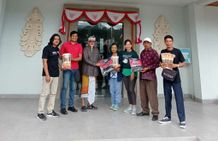 Astra Motor Bali Serahkan Dupa dan Jaket Dukung Kegiatan Sosial MOPKPA Besakih Astra Motor Bali