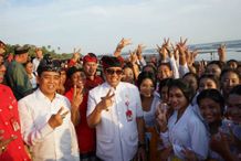Tampilkan 1.600 Penari, Bupati Tabanan Buka Festival Parade Budaya Pantai Kelecung Festival Parade Budaya
