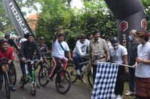 Sekda Adi Arnawa Lepas Singasari Fun Bike, Harapkan Jadi Ajang Promosi Potensi Wisata dan UMKM Blahkiuh Sekda Badung