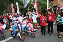 Diikuti 77 Peserta Siswa SD dan SMP, Wali Kota Jaya Negara Lepas Parade Sepeda Hias HUT RI Denpasar