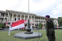 UGM Gelar Upacara Peringatan Ulang Tahun Ke-77 RI UGM
