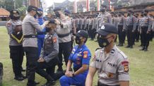 Wakapolda Pimpin Upacara Tradisi Pembaretan Bintara Remaja Polda Bali Denpasar