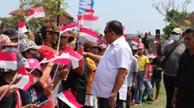 Bupati Tamba Buka Jalan Santai Banjar Sawe Rangsasa Jembrana