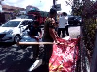 Jauhi Kesan Semrawut Pada Wajah Kota, Kecamatan Denpasar Barat Tertibkan 13 Spanduk/Banner Yang Dipasang Sembarangan Denpasar