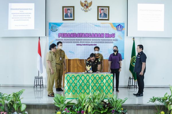 Bupati Giri Prasta