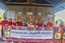Menjangan Dynasty Resort Salurkan Bantuan di Desa Pejarakan