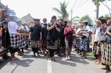 Karya Pitra Yadnya Ngaben Lan Atma Wedana Desa Adat Sawan Gianyar Bupati Badung
