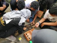 Mahasiswa UGM Kenalkan Budidaya Lebah Klanceng Ke Siswa SMA UGM